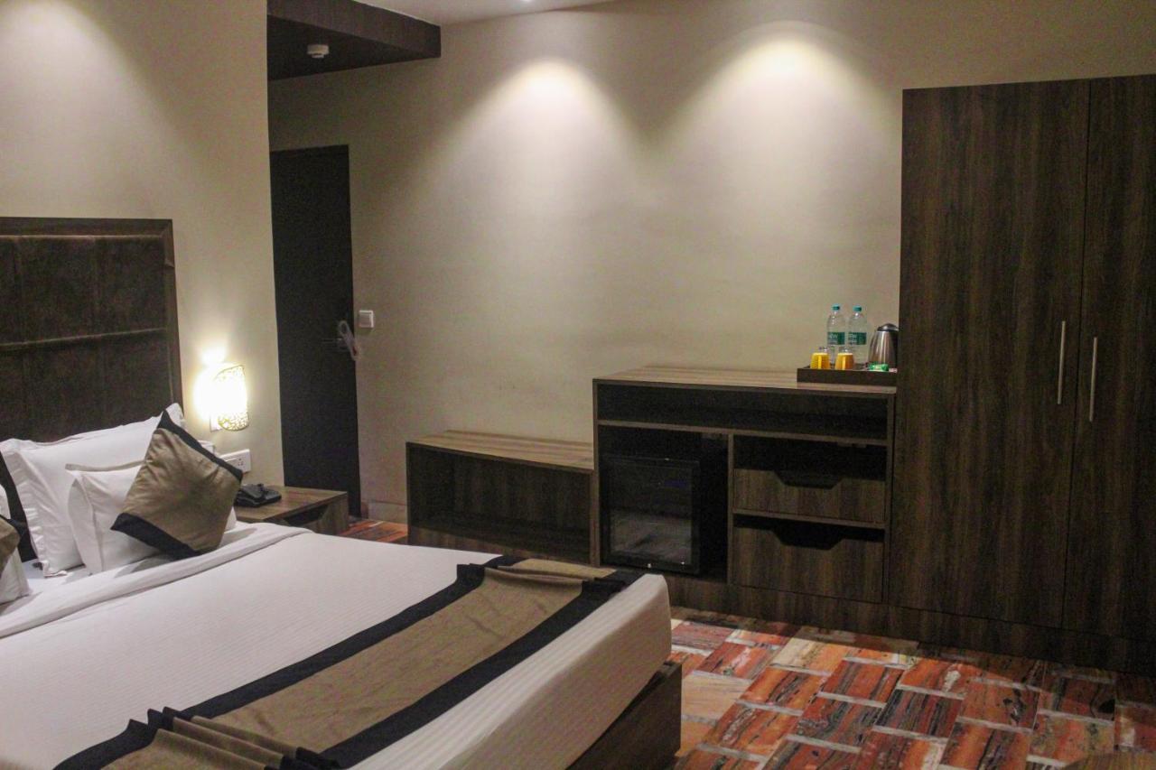 I-Towne' - A Unit Of Hotel Shivam International Deoghar Εξωτερικό φωτογραφία